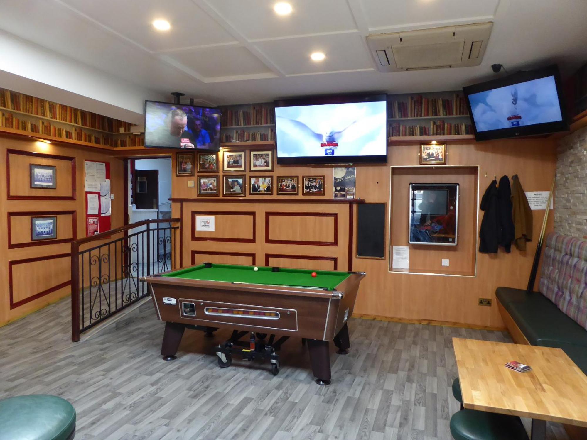 The Red Lion Tavern Fochabers Dış mekan fotoğraf
